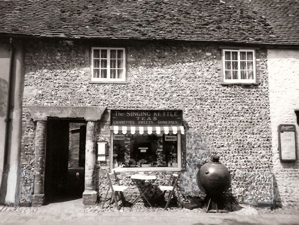 Lib Singing Kettle Alfriston
