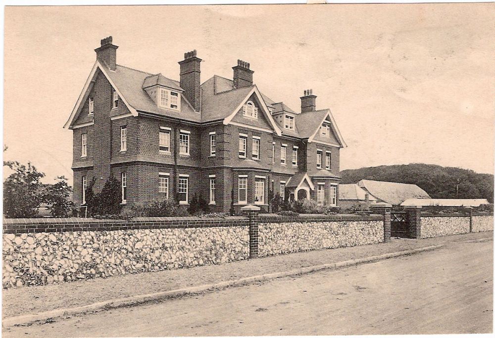 Downs School Front c1920